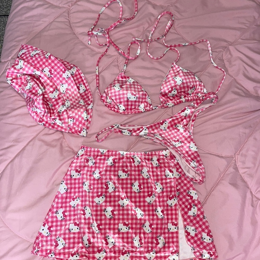 Hello kitty bikini set